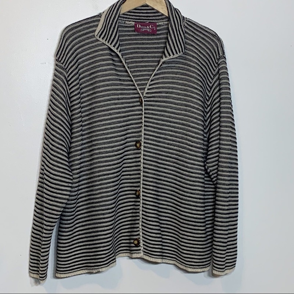 EUC Denim & Co black, white, and gray striped button down‎ sweater